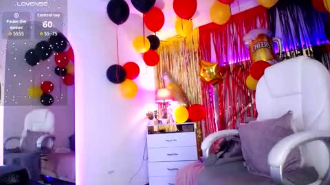 Alexa Moon online show from October 3, 2025, 6:38 pm