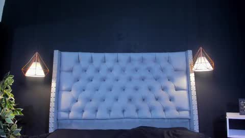 Snapshot of alexamora__ chatting on September 18, 2025, 11:45 am C A M I L A online show from September 18, 2025, 11:45 am