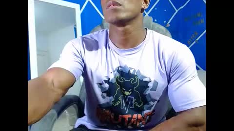 Snapshot of alexander_megan chatting on December 3, 2024, 3:09 am alexander online show from December 3, 2024, 3:09 am