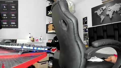 Snapshot of alexanderwalke chatting on March 10, 2025, 10:02 pm Alexander online show from March 10, 2025, 10:02 pm