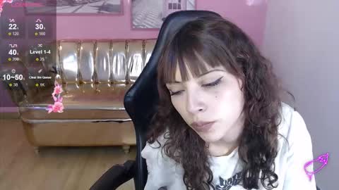 alexandra  online show from November 6, 2025, 9:05 pm