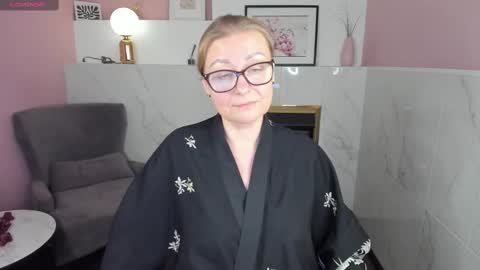 Snapshot of alexandra_kind chatting on February 13, 2025, 12:35 am Alexandra online show from February 13, 2025, 12:35 am