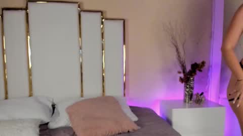 alexandraa_gomez online show from September 29, 2025, 8:13 pm