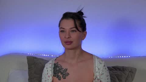 AlexandraBloom online show from March 2, 2025, 12:53 am