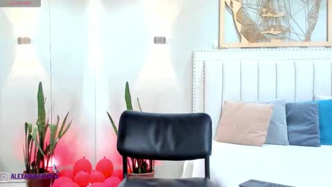 Snapshot of alexandrade_ chatting on February 18, 2026, 12:01 pm online show from February 18, 2026, 12:01 pm