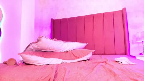 Snapshot of alexandralopez_ chatting on October 5, 2025, 8:12 am YENI online show from October 5, 2025, 8:12 am