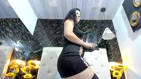 Snapshot of alexasmith__23 chatting on February 8, 2025, 5:40 am Alexa Smith online show from February 8, 2025, 5:40 am