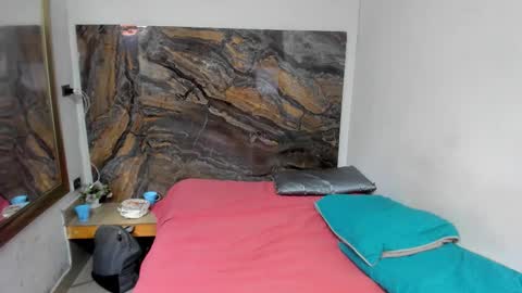 alexayblake online show from September 23, 2025, 8:01 pm