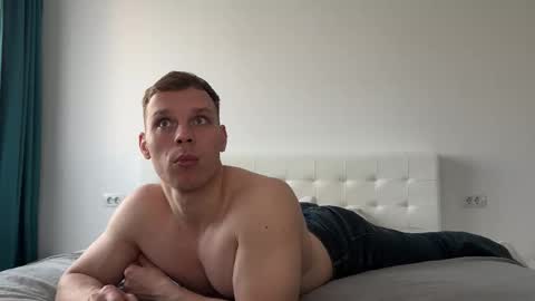 alexfit96 online show from February 1, 2026, 2:04 pm