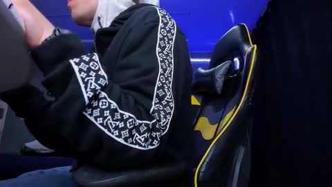 alexgiraldo__ online show from October 16, 2025, 10:49 am