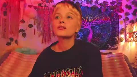 Alex online show from July 4, 2026, 1:01 am