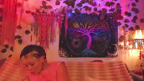 Alex online show from July 18, 2026, 10:24 pm