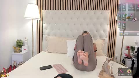 Alexia Sara online show from October 23, 2025, 6:02 am