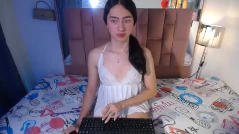 Snapshot of alexis_brown11 chatting on September 20, 2025, 6:53 pm -- ALEXIS -- online show from September 20, 2025, 6:53 pm