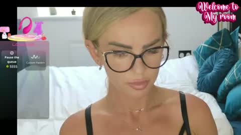 Snapshot of alexis_white69 chatting on June 26, 2026, 10:08 am Alexis White online show from June 26, 2026, 10:08 am