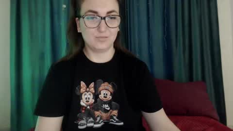 alexismacc online show from February 6, 2025, 2:11 am
