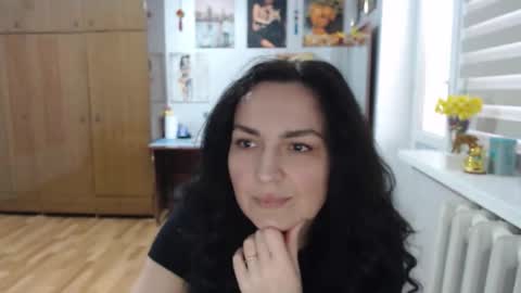 AlexisMillers online show from April 1, 2026, 1:41 pm