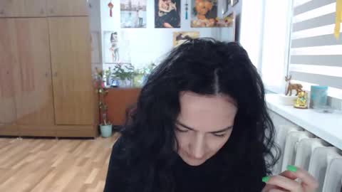 AlexisMillers online show from June 3, 2026, 10:07 am
