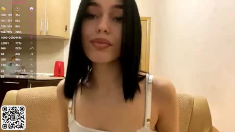 Snapshot of alexisschiess chatting on November 12, 2025, 6:19 pm Karolina online show from November 12, 2025, 6:19 pm