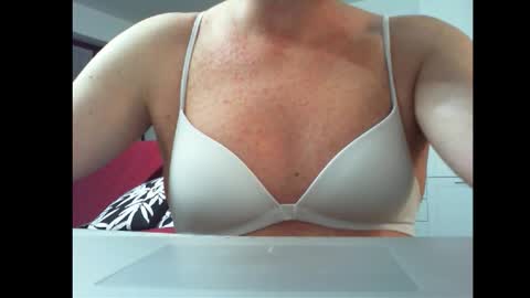 Alexia online show from October 7, 2025, 5:54 pm