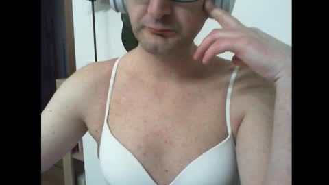 Alexia online show from February 16, 2026, 8:38 pm