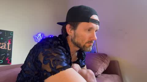 Alex Mann online show from May 8, 2026, 5:40 pm