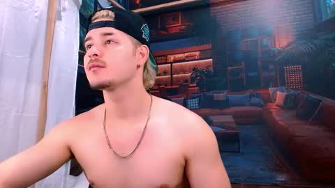 Alex online show from November 1, 2025, 7:16 pm