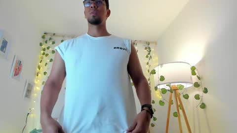 Snapshot of alexpoirier chatting on February 21, 2026, 10:44 pm Alex online show from February 21, 2026, 10:44 pm