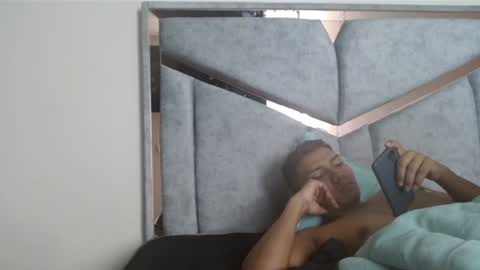 Snapshot of alexvsluisa chatting on January 20, 2025, 2:46 pm alex y luisa online show from January 20, 2025, 2:46 pm