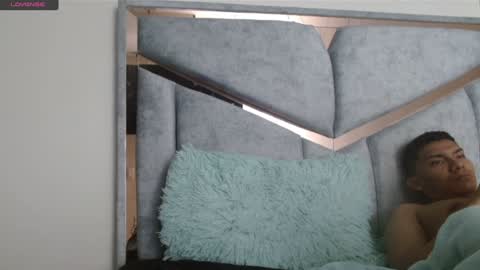 Snapshot of alexvsluisa chatting on January 24, 2025, 2:41 pm alex y luisa online show from January 24, 2025, 2:41 pm