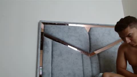 Snapshot of alexvsluisa chatting on March 5, 2025, 2:56 pm alex y luisa online show from March 5, 2025, 2:56 pm