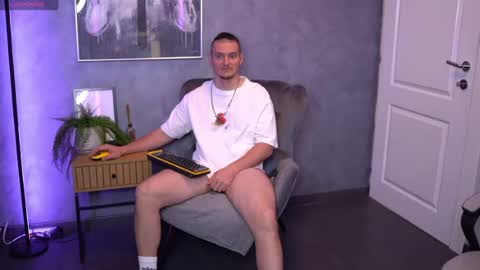 Alex online show from July 10, 2026, 6:39 am