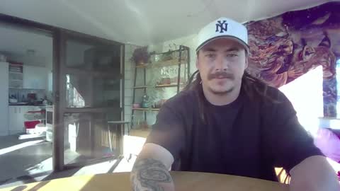 Alex online show from April 1, 2026, 4:13 am