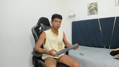 Snapshot of alexx_cum18 chatting on June 10, 2026, 4:23 am alexx_cum18 online show from June 10, 2026, 4:23 am