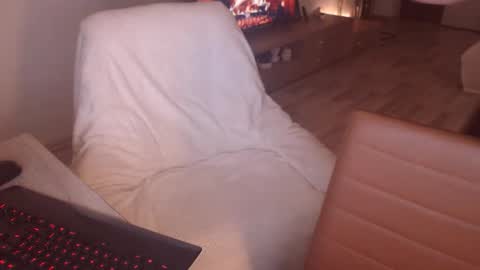 Jhoa online show from October 11, 2025, 11:03 pm