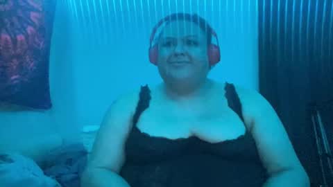 Snapshot of alexxxis2011x3 chatting on February 27, 2025, 3:36 am alexxxis2011x3 online show from February 27, 2025, 3:36 am