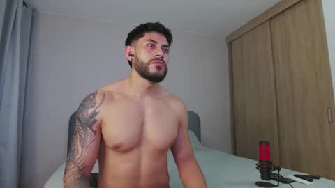 Alex   freelance model  instagram alex b229 online show from October 17, 2025, 10:45 pm