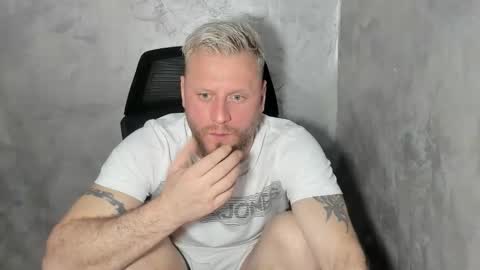 alexyno2022 ONLYFANS online show from February 26, 2026, 7:35 pm