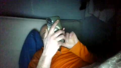 Edgarrrdd1021 online show from April 14, 2026, 6:14 pm