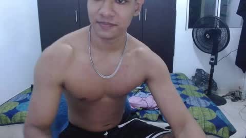 Snapshot of alfred_cantillo chatting on February 9, 2026, 3:21 am alfred_cantillo online show from February 9, 2026, 3:21 am