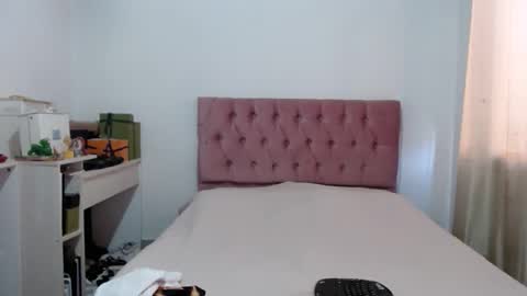 Snapshot of alia054 chatting on October 20, 2025, 12:16 pm Alia online show from October 20, 2025, 12:16 pm