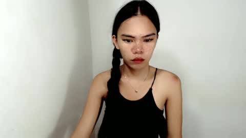 Snapshot of aliahadams chatting on October 22, 2025, 5:13 pm ALIAH online show from October 22, 2025, 5:13 pm