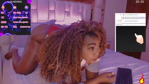 Snapshot of aliana_ross chatting on October 5, 2025, 8:34 am aliana_ross online show from October 5, 2025, 8:34 am