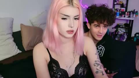 Snapshot of alice118james chatting on September 13, 2025, 9:14 pm alice and james online show from September 13, 2025, 9:14 pm