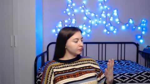 Snapshot of alice_________________________ chatting on December 7, 2024, 7:54 pm Alice online show from December 7, 2024, 7:54 pm