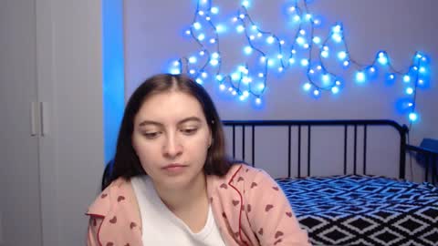 Snapshot of alice_________________________ chatting on December 22, 2024, 9:31 pm Alice online show from December 22, 2024, 9:31 pm