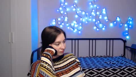 Snapshot of alice_________________________ chatting on December 25, 2024, 9:33 pm Alice online show from December 25, 2024, 9:33 pm