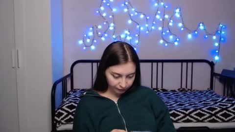 Snapshot of alice_________________________ chatting on January 2, 2025, 7:51 pm Alice online show from January 2, 2025, 7:51 pm