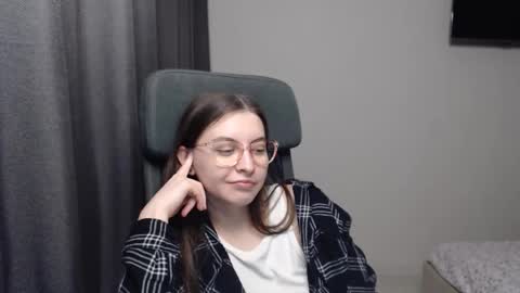 Snapshot of alice_________________________ chatting on February 15, 2025, 10:21 pm Alice online show from February 15, 2025, 10:21 pm