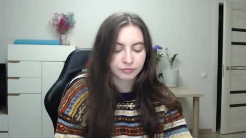 Alice online show from November 16, 2025, 8:25 pm